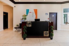 OYO The Baltimore Hotel