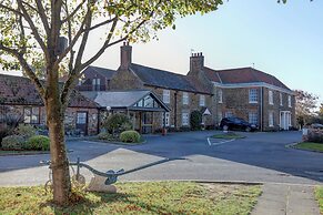Knights Hill Hotel & Spa