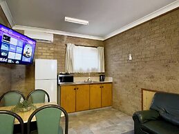 The Phoenix Artesian Spa Resort and Accommodation