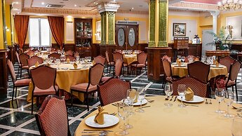 Hotel Reina Cristina