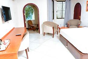 Caribbea Bay Resort