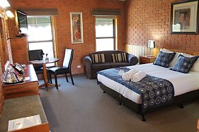 Bakery Hill Motel