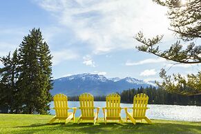 Fairmont Jasper Park Lodge