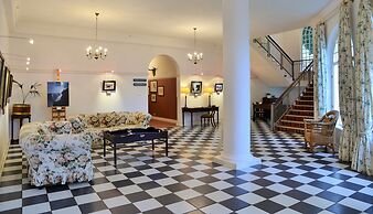 The Victoria Falls Hotel