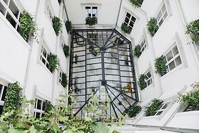 Le Burgundy Paris