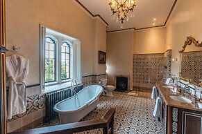 Thornbury Castle, Relais & Châteaux