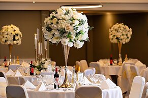 DoubleTree by Hilton London - Ealing Hotel