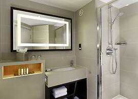 DoubleTree by Hilton London - Ealing Hotel