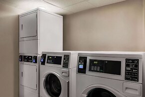 Days Hotel by Wyndham Allentown Airport / Lehigh Valley