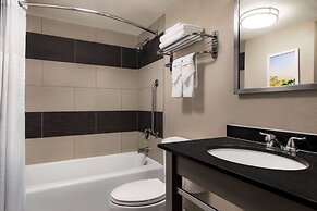 Days Hotel by Wyndham Allentown Airport / Lehigh Valley