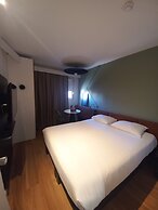 ibis Orange Centre Echangeur A7 A9