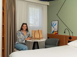 ibis Orange Centre Echangeur A7 A9