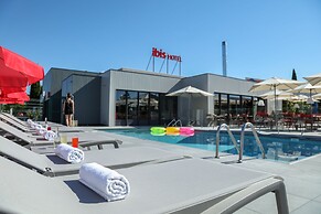 ibis Orange Centre Echangeur A7 A9