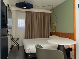 ibis Orange Centre Echangeur A7 A9