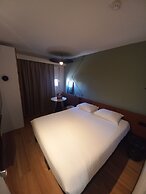 ibis Orange Centre Echangeur A7 A9