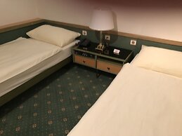 Arlette Am Hauptbahnhof Hotel