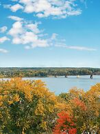 Crowne Plaza Fredericton-Lord Beaverbrook by IHG