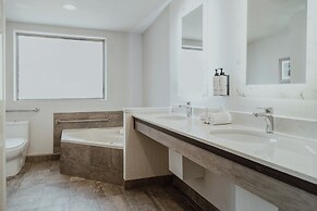 Crowne Plaza Fredericton-Lord Beaverbrook by IHG