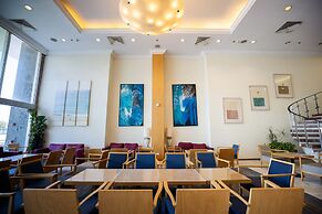 Grand Beach Hotel