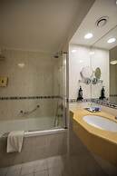 Grand Beach Hotel
