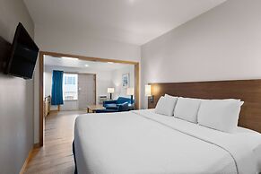 Days Inn by Wyndham Kill Devil Hills Oceanfront - Wilbur