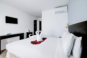 OYO The Chiltern Hotel