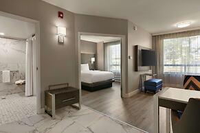 Embassy Suites by Hilton Montreal Airport