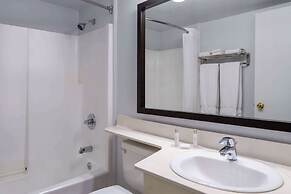 Travelodge Suites by Wyndham Saint John