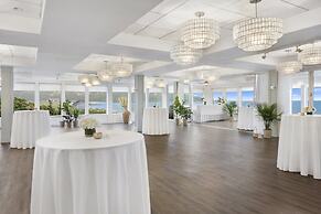 Sea Crest Beach Resort