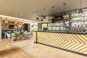Holiday Inn Basildon by IHG