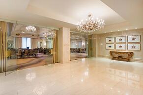 The Omni King Edward Hotel