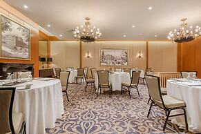 The Omni King Edward Hotel