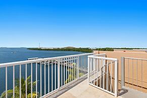 Beachside Resort & Residences