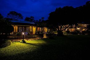 Fish Tail Lodge