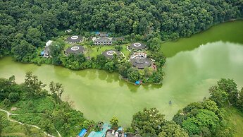 Fish Tail Lodge