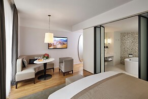 Sofitel Paris Arc de Triomphe