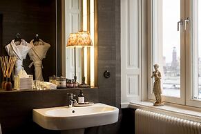 Lydmar Hotel