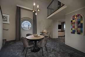 Wasserturm Hotel Cologne, Curio Collection by Hilton