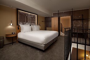 Wasserturm Hotel Cologne, Curio Collection by Hilton