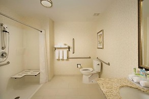 Holiday Inn Express Newark Airport Elizabeth by IHG