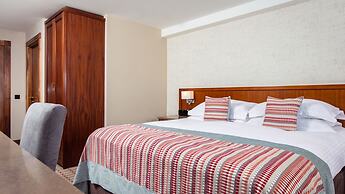 Stormont Hotel