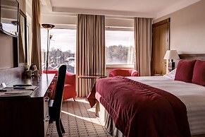 Stormont Hotel