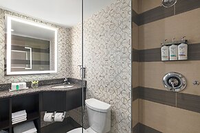 Holiday Inn Toronto Downtown Centre by IHG