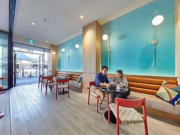 ibis Perth