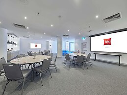 ibis Perth