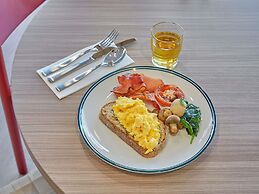 ibis Perth