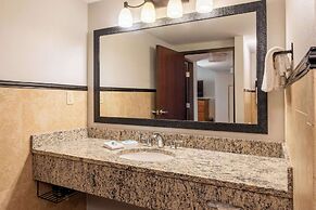 Drury Plaza Hotel Broadview - Wichita
