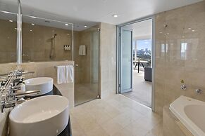Holiday Inn Sydney Potts Point by IHG