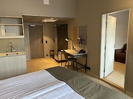 Skyline Airport Hotel