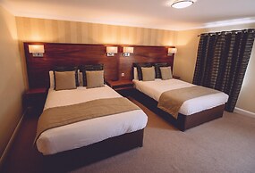 Nevis Bank Inn